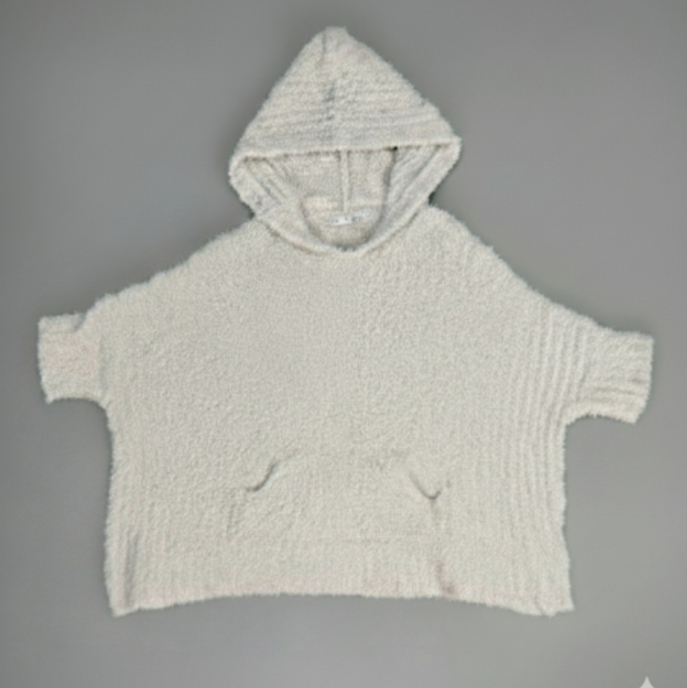 Hippie Rose Cream Hooded Oversize Sweater. Written S: XS-S. 31"W;24"L. Like New!